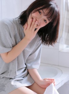 甜美可人的邻家姐姐俏皮短发清纯唯美个性写真