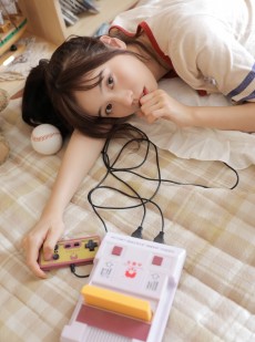 甜美女孩清纯诱人长腿居家萝莉私生活拍摄写真