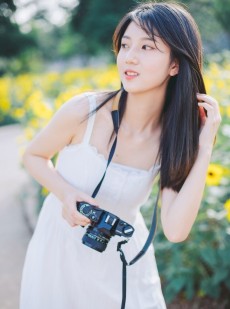 90后文艺美人花海高清写真集