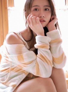 治愈系美女肌肤透亮白皙明眸善睐养眼美女图片