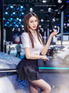 美女车模黑丝美腿高跟玉足私拍
