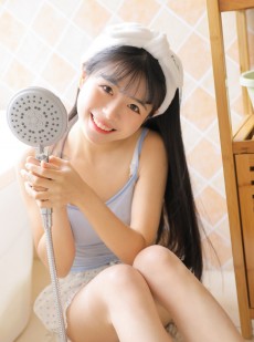 青春美少女笑靥如花亚洲妹子自拍照