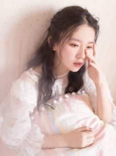 鹅蛋脸妹纸蕾丝蓬蓬裙精品美女写真