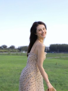 波点裙美女笑靥如花唯美性感写真