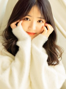 天然萌美女居家养眼清纯私人拍摄写真杂志图片
