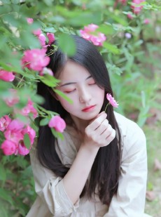 气质美人清新脱俗养眼私拍