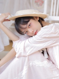 日系白裙美女小清新清纯养眼温婉写真图片