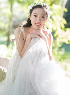风韵美女朱可儿超短裙诱惑白丝美腿写真