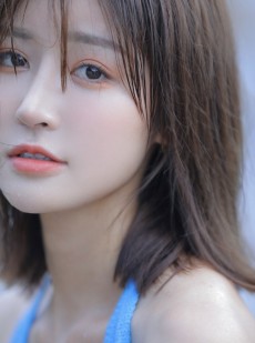 泳衣美女吊带热裤凌乱美照片合集