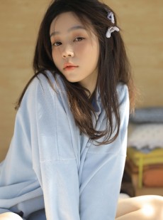 00后萌妹子冰肌玉骨极品图库