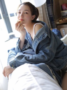 大胸越南美女哈斯小蛮腰大长腿美女私密部位自拍高清图片