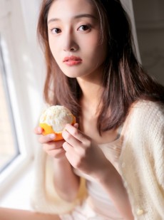 高颜值白富美知性优雅阳光下唯美漂亮图片