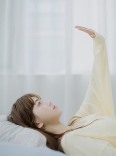 年轻的小姑娘气质温婉可人私拍