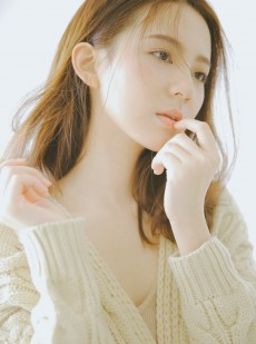 沟沟美女宝儿胸部走光臀控美女私密部位自拍高清图片