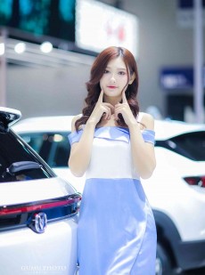 美女车模高跟丝袜美腿玉足私拍