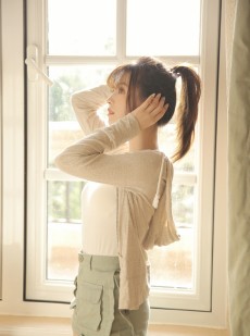 夏日元气少女减龄高马尾养眼套图