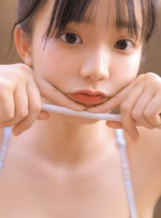 沟沟美女丰满乳房性感美臀gogo艺术写真